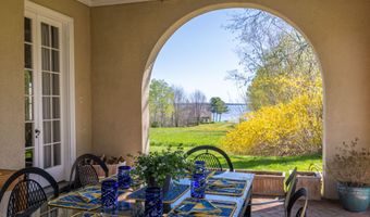 18 Bayside Dr, Belfast, ME 04915