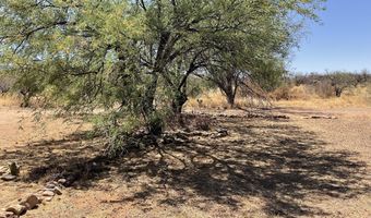 225 W Hawk Way, Amado, AZ 85645