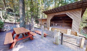 15303 Midland Trl, Ansted, WV 25812