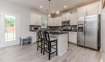 216 Vanderbuilt Ct, Aberdeen, NC 28315