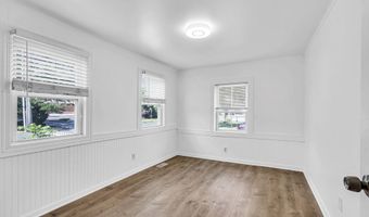 9 Frederick Dr, Bayville, NJ 08721
