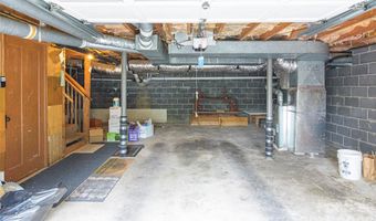352 Cedar Ln, Arden, NC 28704