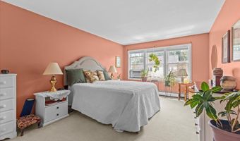 30 Eastman Farm Rd 30, Burlington, VT 05408