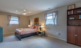 4 REYBURN Ct, Bear, DE 19701