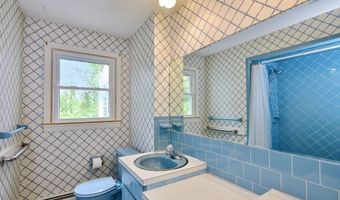 767 S Main St, Bellingham, MA 02019
