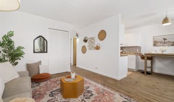 3370 Salt Lake Blvd 204, Honolulu, HI 96818