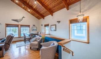 1323 VILLAGE Loop, Bandon, OR 97411