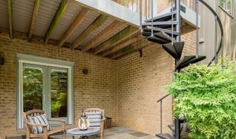 3814 N RICHMOND St, Arlington, VA 22207