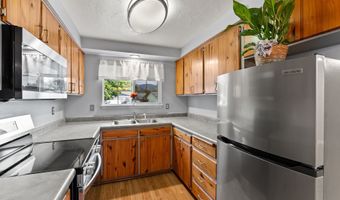 5094 DAISY St, Springfield, OR 97478