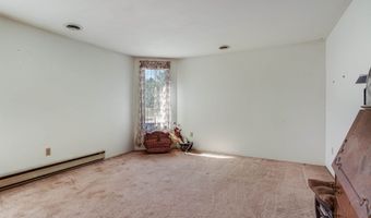 5 River St, Newmarket, NH 03857