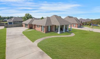 8921 Oak Creek Ln, Abbeville, LA 70510