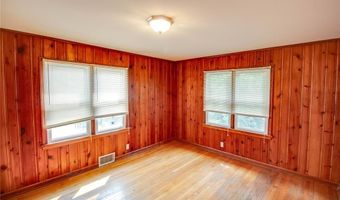 645 Elfgen St, Alton, IL 62002