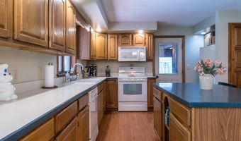 9 Kennebec Cir, Bath, ME 04530