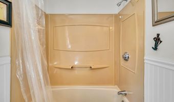24 Toole Dr, Branford, CT 06405