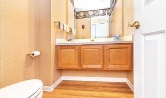 2734 Winter Garden Ct, Ann Arbor, MI 48105