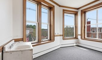 45 Main St 6, Amesbury, MA 01913