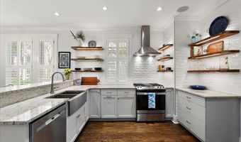 10 Hayek St, Beaufort, SC 29907