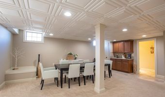 23664 Meade Dr, Abingdon, VA 24211