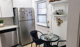 3101 N Country Club Dr 101, Aventura, FL 33180