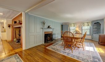 121 Sunset Ln, Berlin, CT 06037