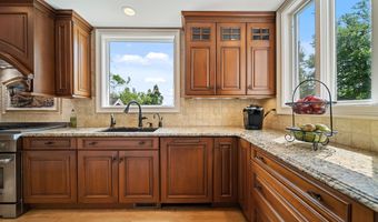 3 Baldwin Ln, Bedford, NH 03110