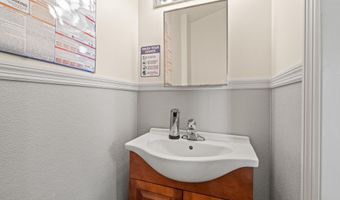 100 Longboat Ave, Beachwood, NJ 08722