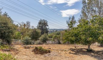 1581 Sycamore Dr, Fallbrook, CA 92028