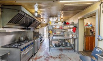 14 Court Sq, Alton, MO 65606