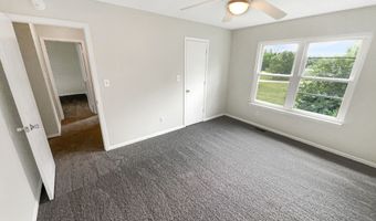 6766 Wimbledon Dr, Zionsville, IN 46077