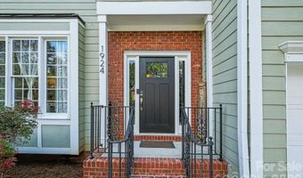 1924 DeArmon Dr, Charlotte, NC 28205