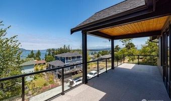 3706 W 3rd St, Anacortes, WA 98221