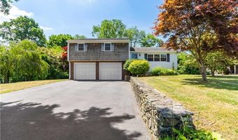 36 Roosevelt Dr, Bristol, RI 02809