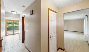 1404 Nile Kinnick Dr S, Adel, IA 50003