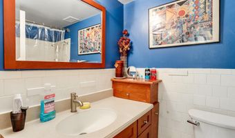 12203 ACADEMY Way 13, Rockville, MD 20852