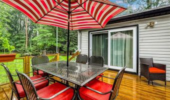 5 Woodland Pl, Airmont, NY 10952