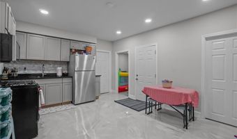 367 Laurel Hill Ave, Cranston, RI 02920