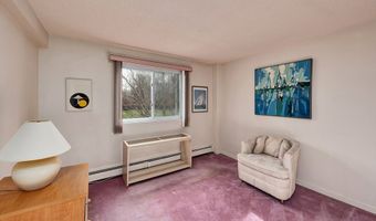 3 Birchwood Pt 202, Amesbury, MA 01913