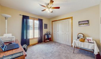 1415 Lake Shore Cir SE, Altoona, IA 50009
