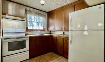 86 Spruce St, Berlin, NH 03570