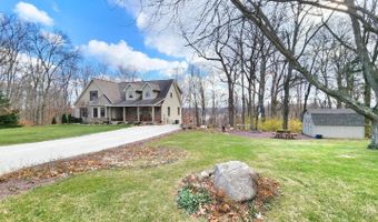 6818 S Galaxy Heights Dr, Connersville, IN 47331
