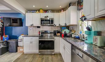 35 Grand St, Amsterdam, NY 12010
