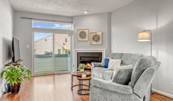 44136 SHADY GLEN Ter, Ashburn, VA 20147