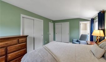 21 Tee Ct, Amherst, NY 14221