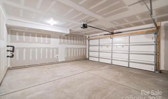 4028 Hidden Oaks Dr, Charlotte, NC 28205