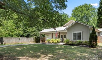 2717 Arnold Dr, Charlotte, NC 28205