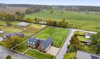 1101 Highland Dr, Aurora, MO 65605