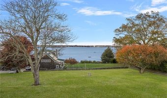 39 Walcott Ave, Jamestown, RI 02835