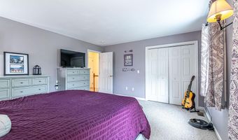 33 Merrimack Rd C, Amherst, NH 03031