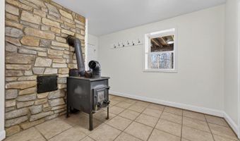 584 S POES Rd, Amissville, VA 20106
