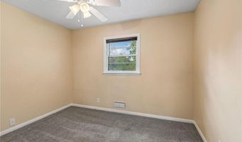 868 Oakwood Dr, Anoka, MN 55303
